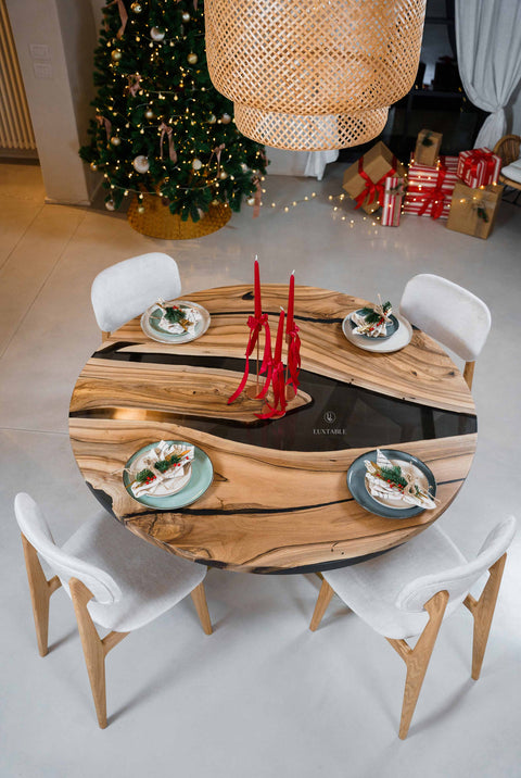 Runder Tisch Majesty aus Nussbaum massiv mit rauchigem Epoxidharz