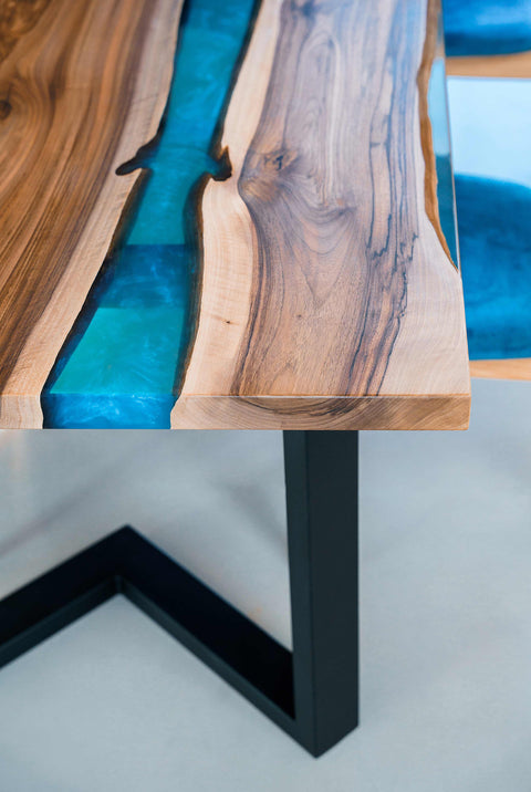 Clear and blue epoxy resin table in walnut wood various sizes Sky
