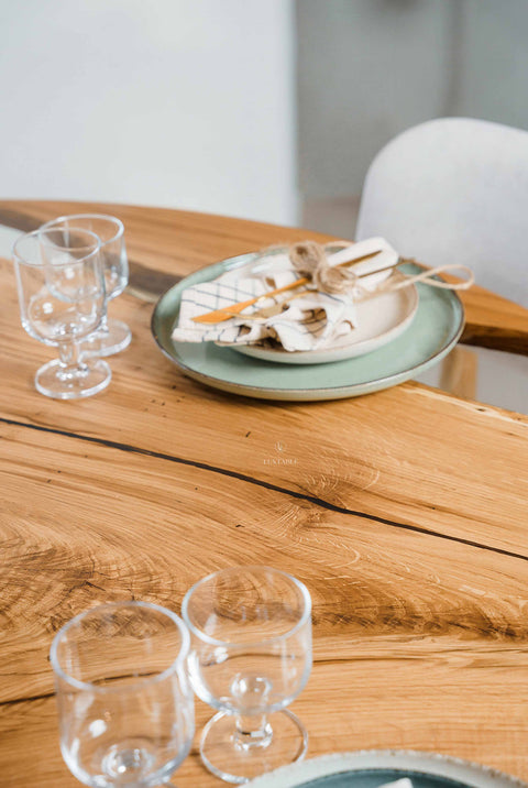 Round resin table in solid oak and clear epoxy, custom size Paris