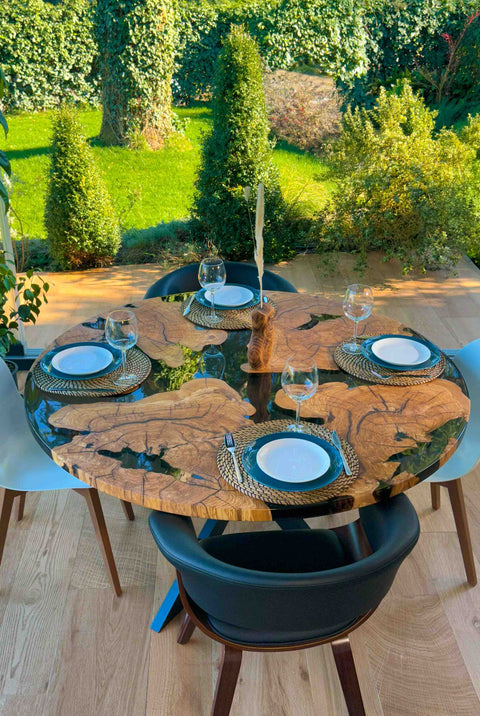 Round smoke gray resin table in olive wood, custom size Notte Marocchina